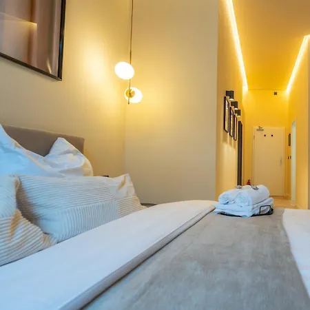 Llr Design Apartment- Santal Blush Im Zentrum Von Koblenz * Koblenz (Rhineland-Palatinate)